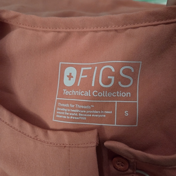 Figs Coral Scrub Set Women's Size Small Limited Edition - Picture 10 of 15